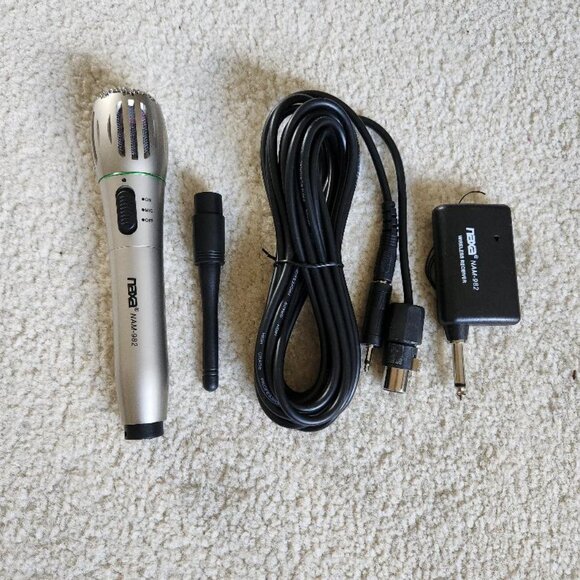 Naxa NAM - 982 Wireless Dynamic Microphone System - Picture 5 of 5